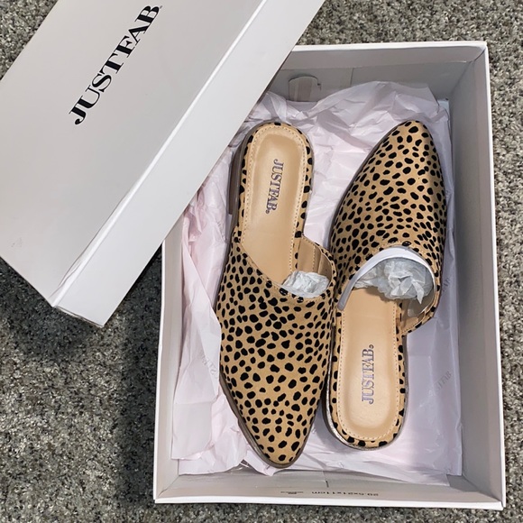 BRAND NEW size 6 mules from JustFab - Picture 1 of 3